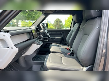 Used Land Rover Defender 2025 for sale - 75309087: Photo