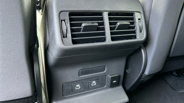 Used Land Rover Range Rover Velar 2025 for sale - 75656310: Photo 13