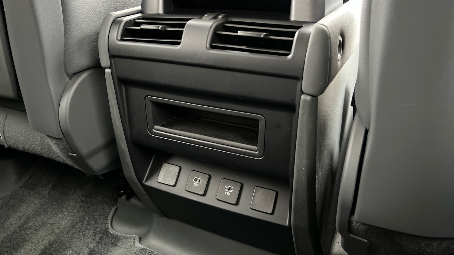 Used Land Rover Defender 2022 for sale - 77452959: Photo 18