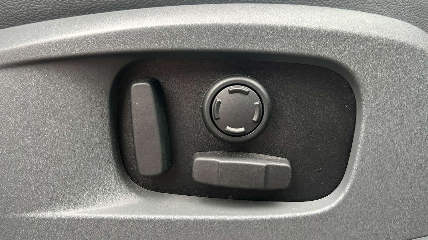 Used Land Rover Defender 2022 for sale - 77452959: Photo 23