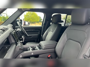 Used Land Rover Defender 2026 for sale - 79564295: Photo