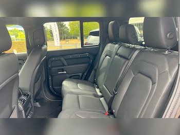 Used Land Rover Defender 2026 for sale - 79564295: Photo