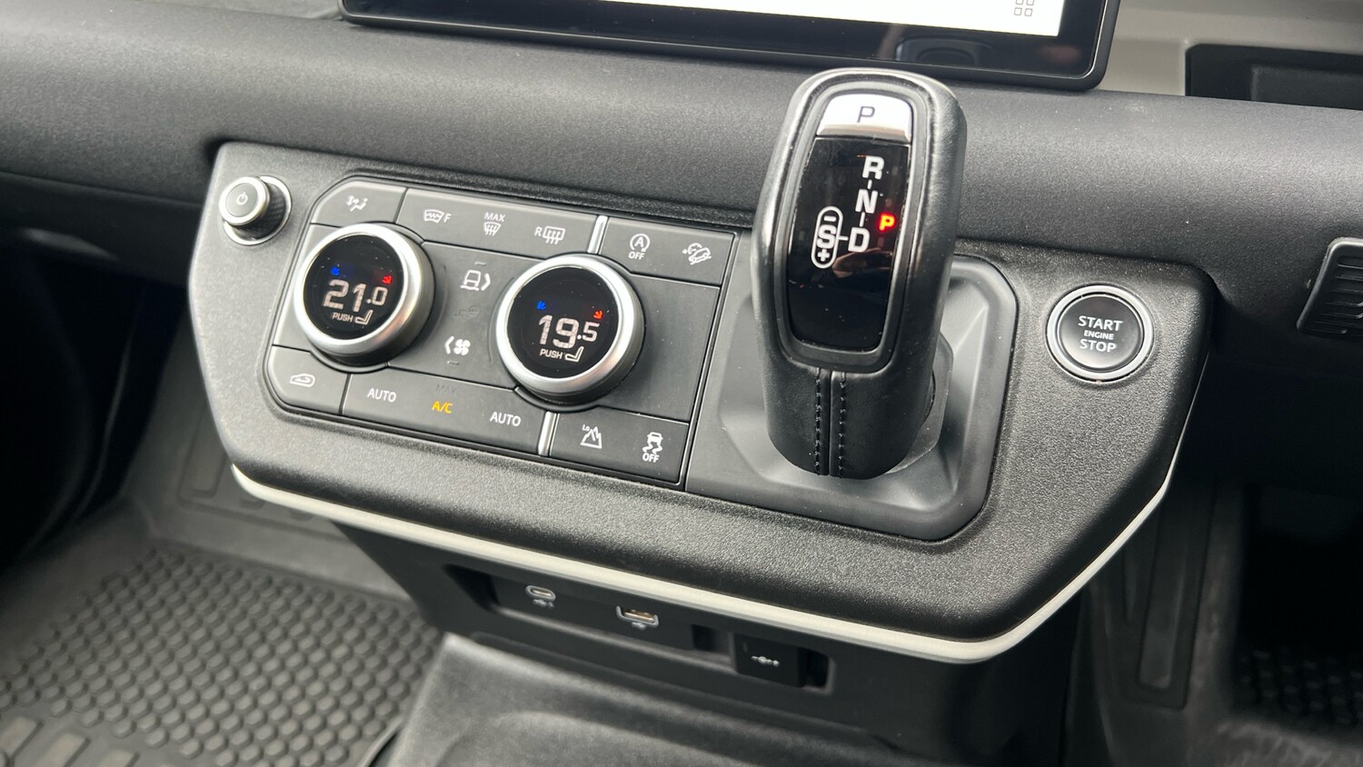 Used Land Rover Defender 2022 for sale - 76237326: Photo 13