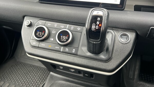 Used Land Rover Defender 2022 for sale - 76237326: Photo 13
