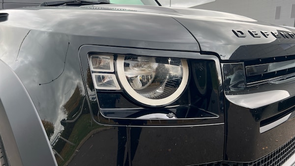 Used Land Rover Defender 2022 for sale - 76237326: Photo 17