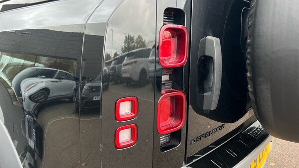 Used Land Rover Defender 2022 for sale - 76237326: Photo 19