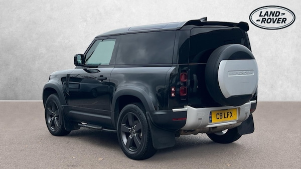 Used Land Rover Defender 2022 for sale - 76237326: Photo 2