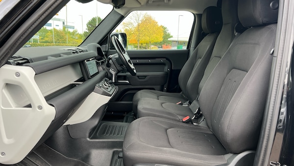 Used Land Rover Defender 2022 for sale - 76237326: Photo 3