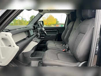 Used Land Rover Defender 2022 for sale - 76237326: Photo 3