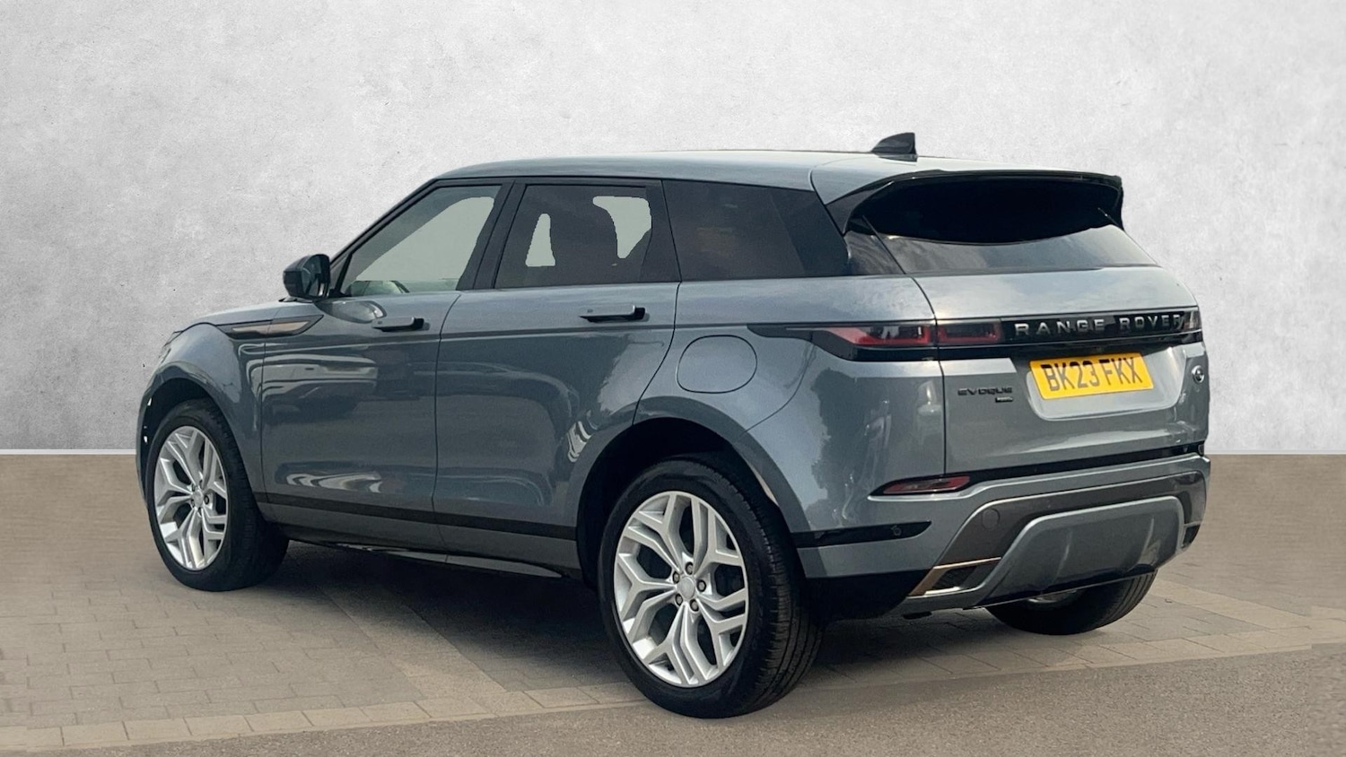 Used Land Rover Range Rover Evoque 2023 for sale - 77465917: Photo 2