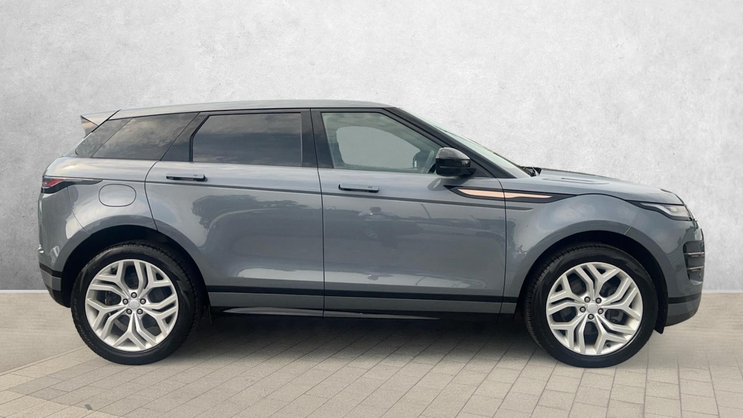 Used Land Rover Range Rover Evoque 2023 for sale - 77465917: Photo 5