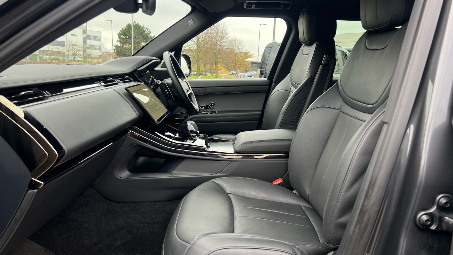 Used Land Rover Range Rover Sport 2024 for sale - 77089708: Photo 3