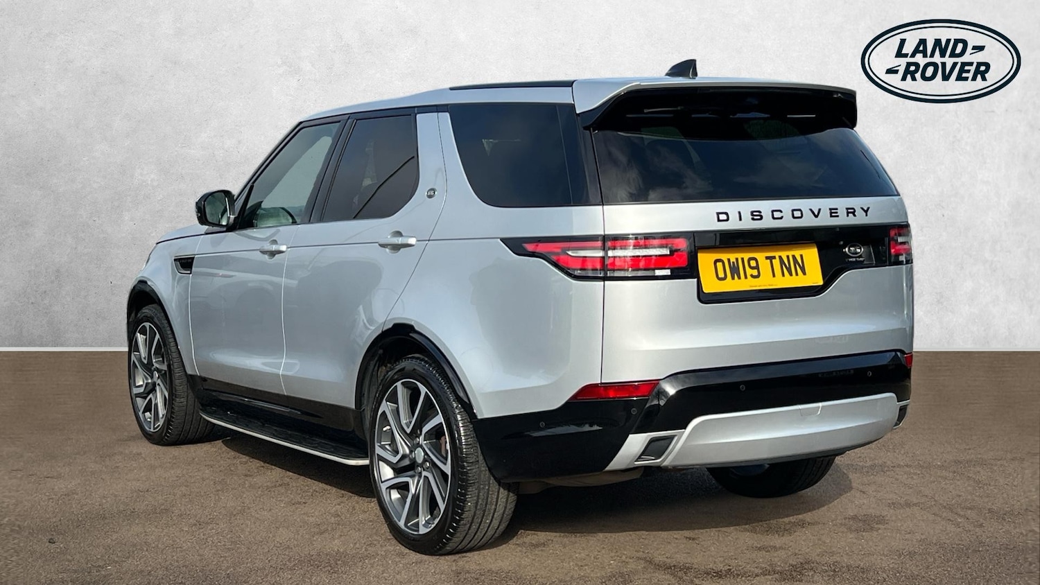 Used Land Rover Discovery 2019 for sale - 77668232: Photo 2