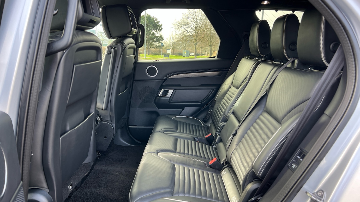 Used Land Rover Discovery 2019 for sale - 77668232: Photo 4