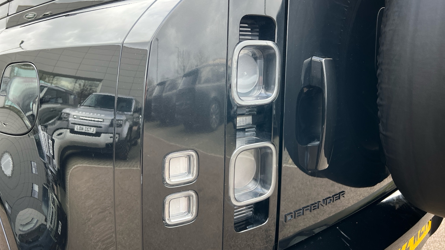 Used Land Rover Defender 2022 for sale - 77610425: Photo 19