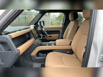 Used Land Rover Defender 2026 for sale - 77154524: Photo