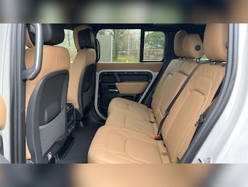 Used Land Rover Defender 2026 for sale - 77154524: Photo