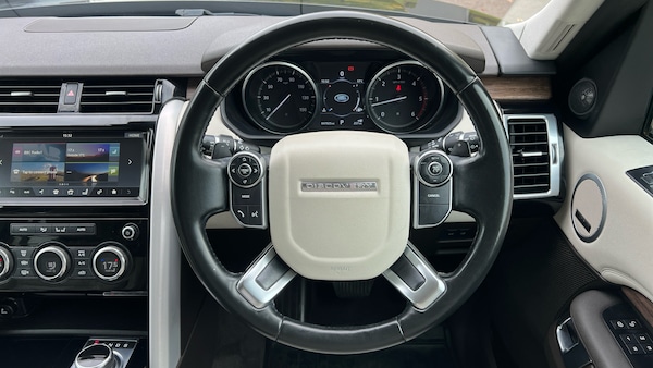 Used Land Rover Discovery 2017 for sale - 76149117: Photo 15