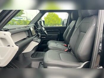 Used Land Rover Defender 2025 for sale - 75621548: Photo