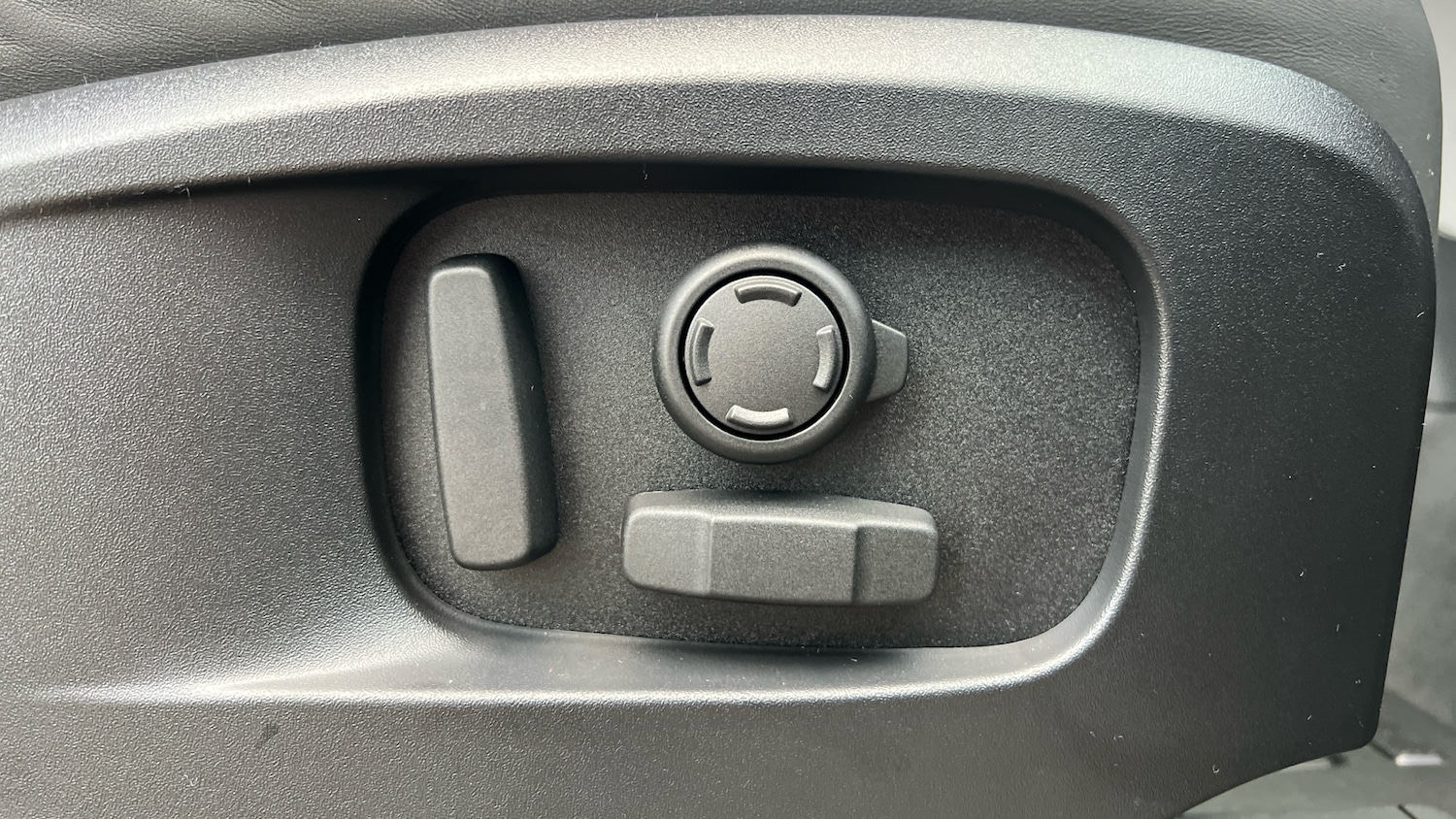 Used Land Rover Defender for sale - 77173270: Photo 22