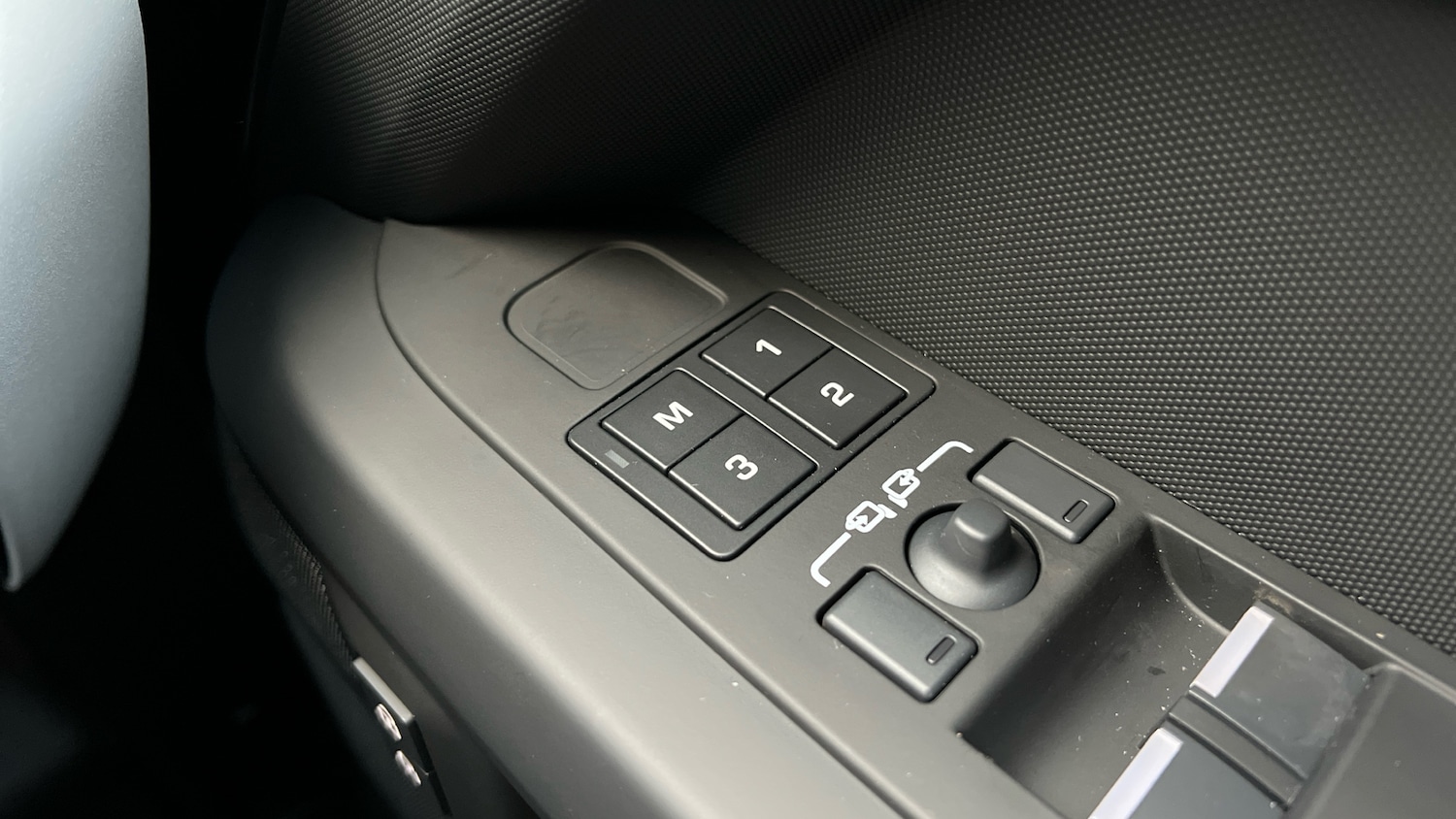 Used Land Rover Defender for sale - 77173270: Photo 23