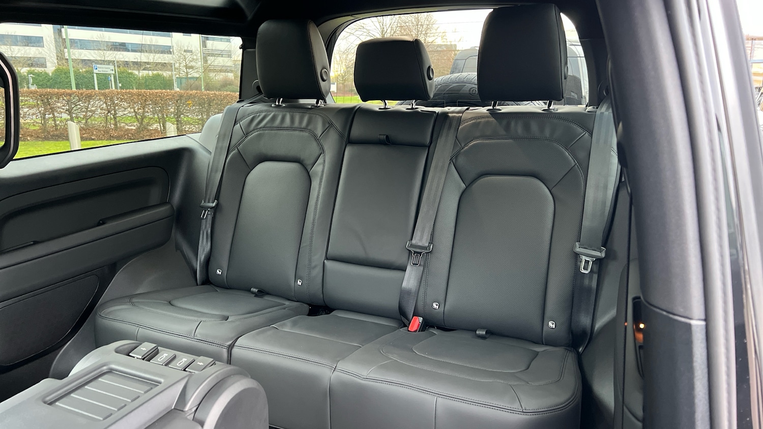 Used Land Rover Defender for sale - 77173270: Photo 4