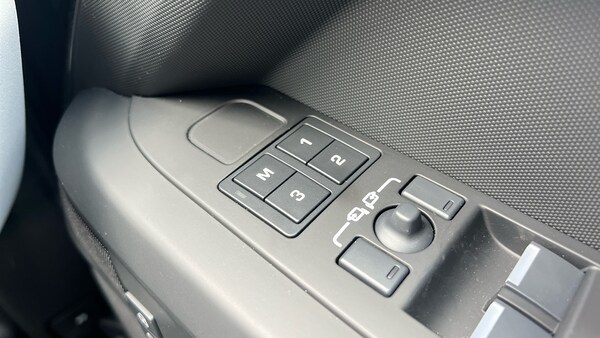 Used Land Rover Defender for sale - 75049021: Photo 24