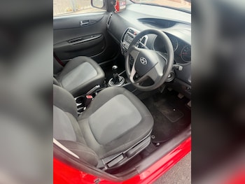 Used Hyundai i20 2013 for sale - 79536609: Photo