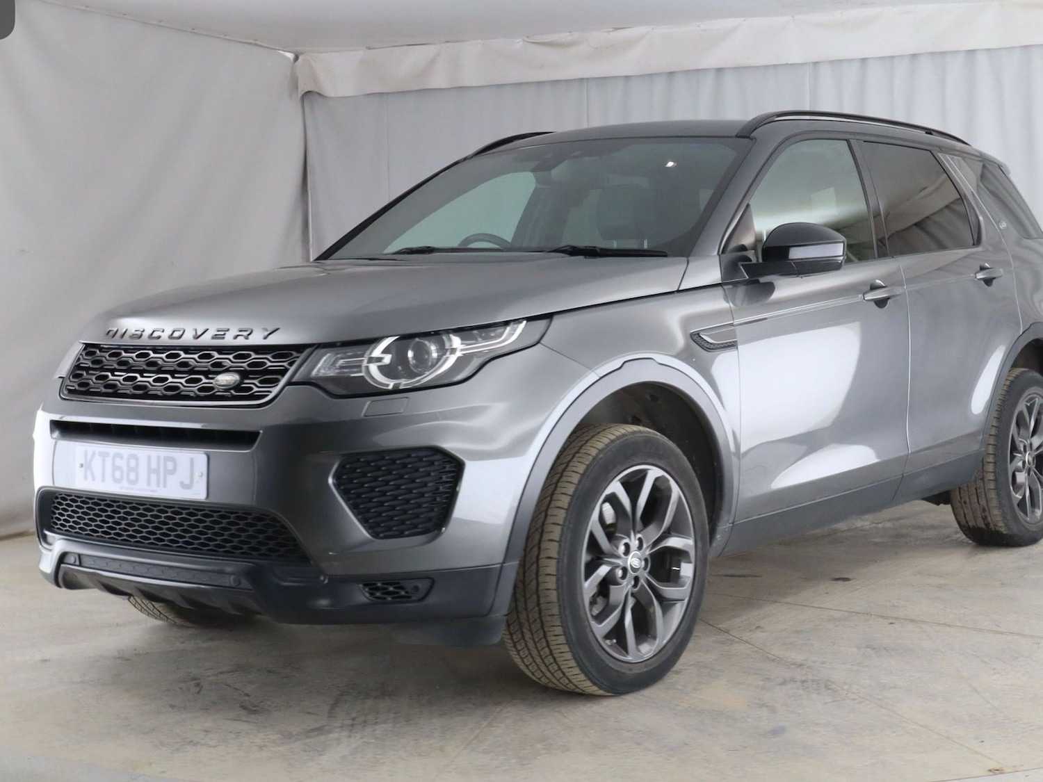 Used Land Rover Discovery Sport 2018 for sale - 77942294: Photo 2