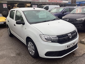 Used Dacia Sandero 2017 for sale - 76760796: Photo