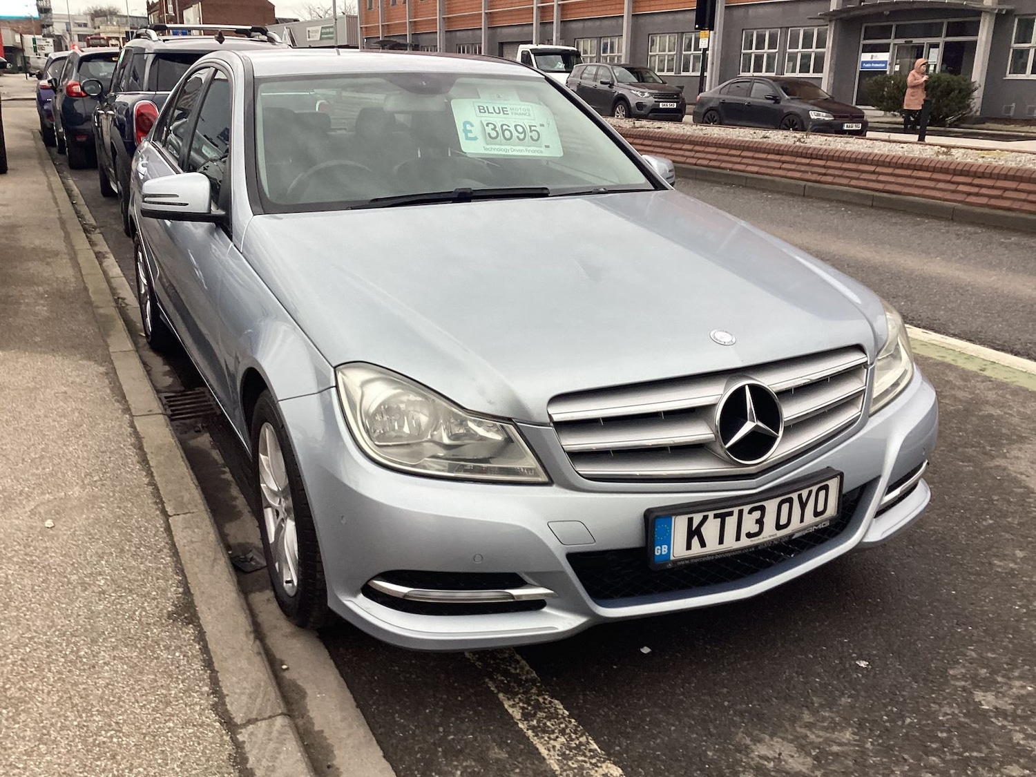Used Mercedes-Benz C Class 2013 for sale - 77634727: Photo 2