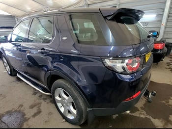 Used Land Rover Discovery Sport 2016 for sale - 78293866: Photo