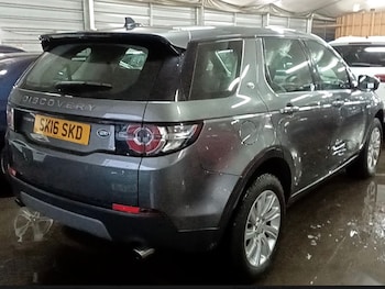 Used Land Rover Discovery Sport 2016 for sale - 77360683: Photo