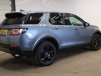 Used Land Rover Discovery Sport 2018 for sale - 78036957: Photo