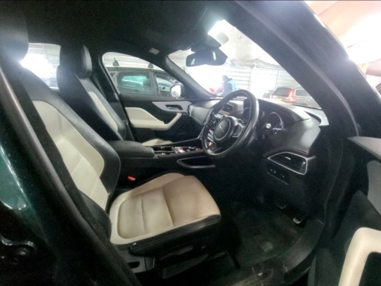 Used Jaguar F-Pace 2016 for sale - 77393037: Photo 6