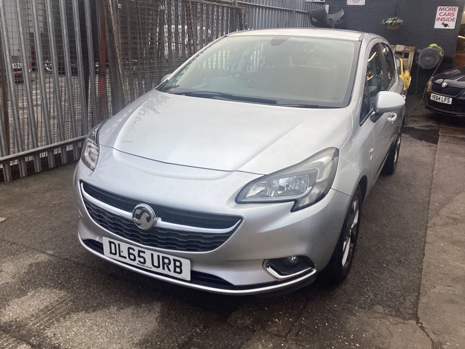 Used Vauxhall Corsa 2015 for sale - 77092862: Photo 2