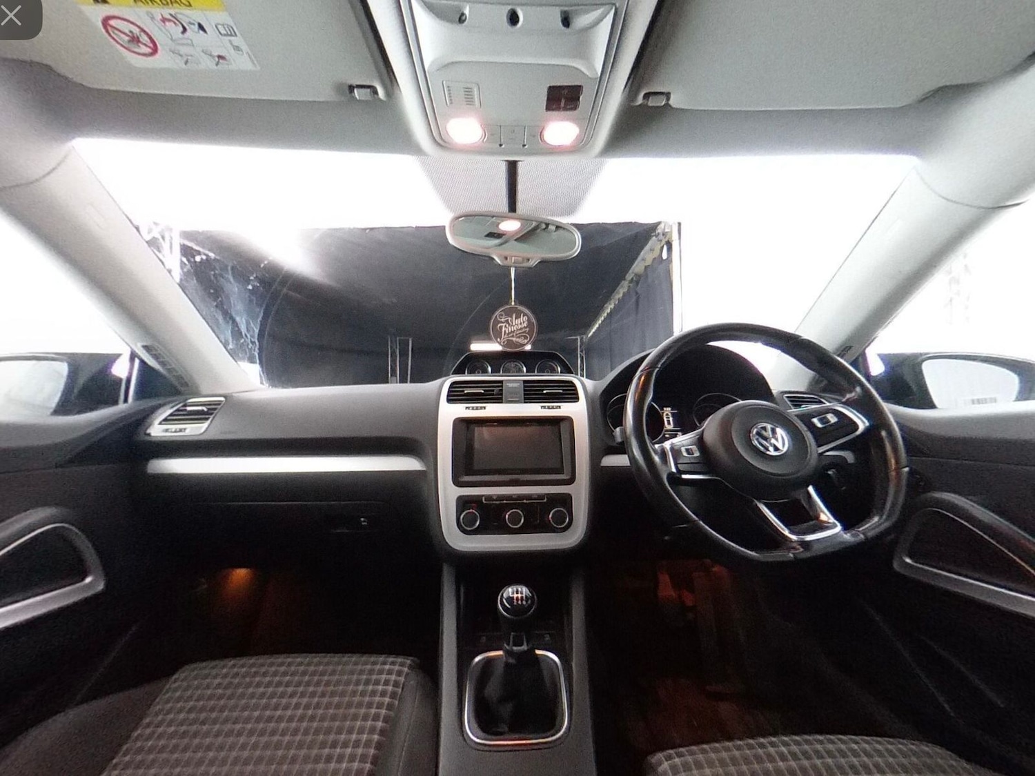 Used Volkswagen Scirocco 2015 for sale - 77841709: Photo 4