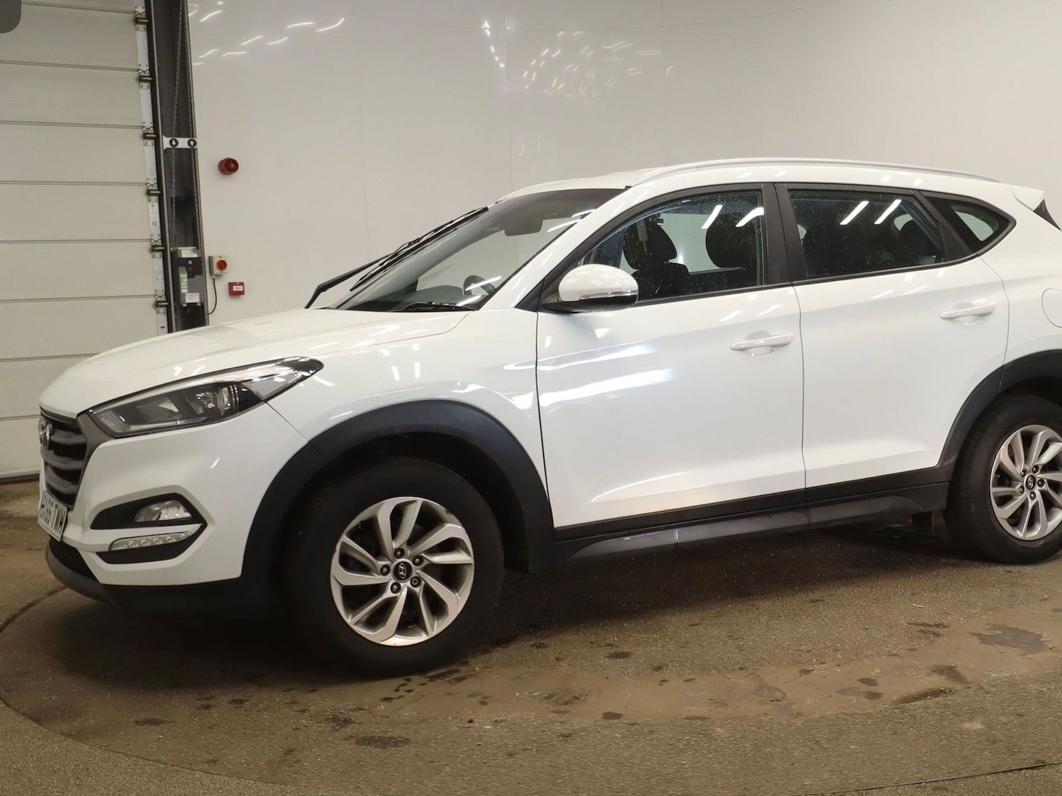 Used Hyundai TUCSON 2016 for sale - 77799897: Photo 3