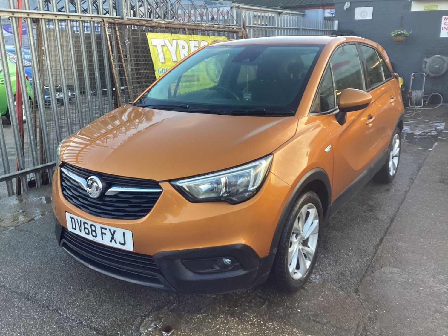 Used Vauxhall Crossland X 2018 for sale - 76795012: Photo 2
