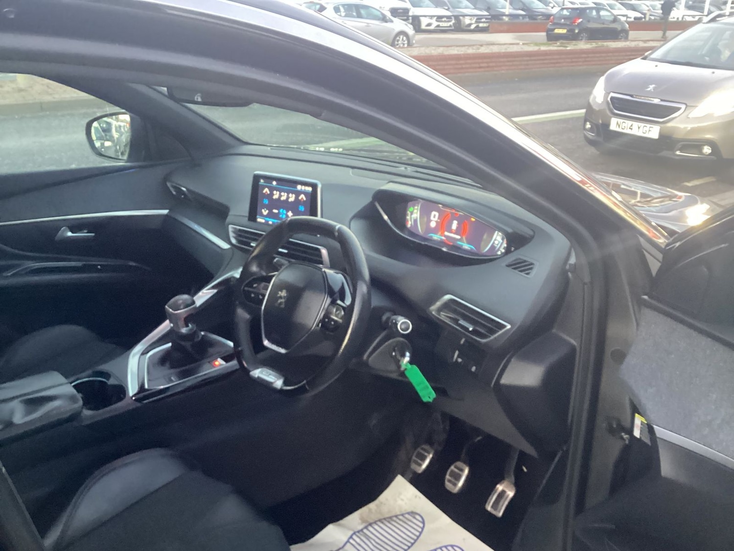 Used Peugeot 3008 2017 for sale - 77010620: Photo 14