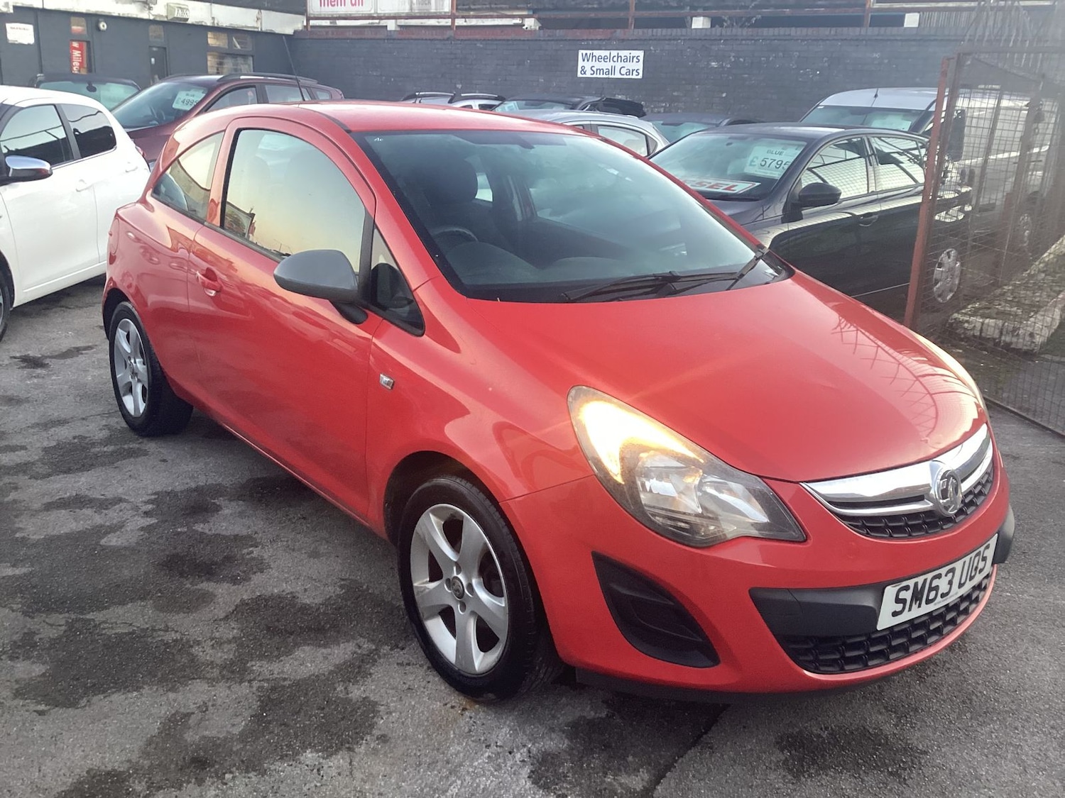 Used Vauxhall Corsa 2014 for sale - 77092857: Photo 2