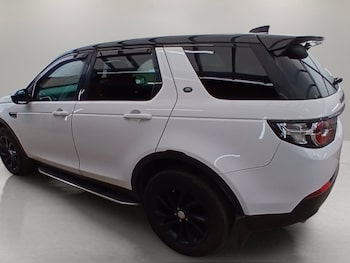 Used Land Rover Discovery Sport 2017 for sale - 78763860: Photo
