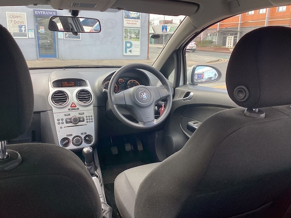 Used Vauxhall Corsa 2011 for sale - 76086558: Photo 9