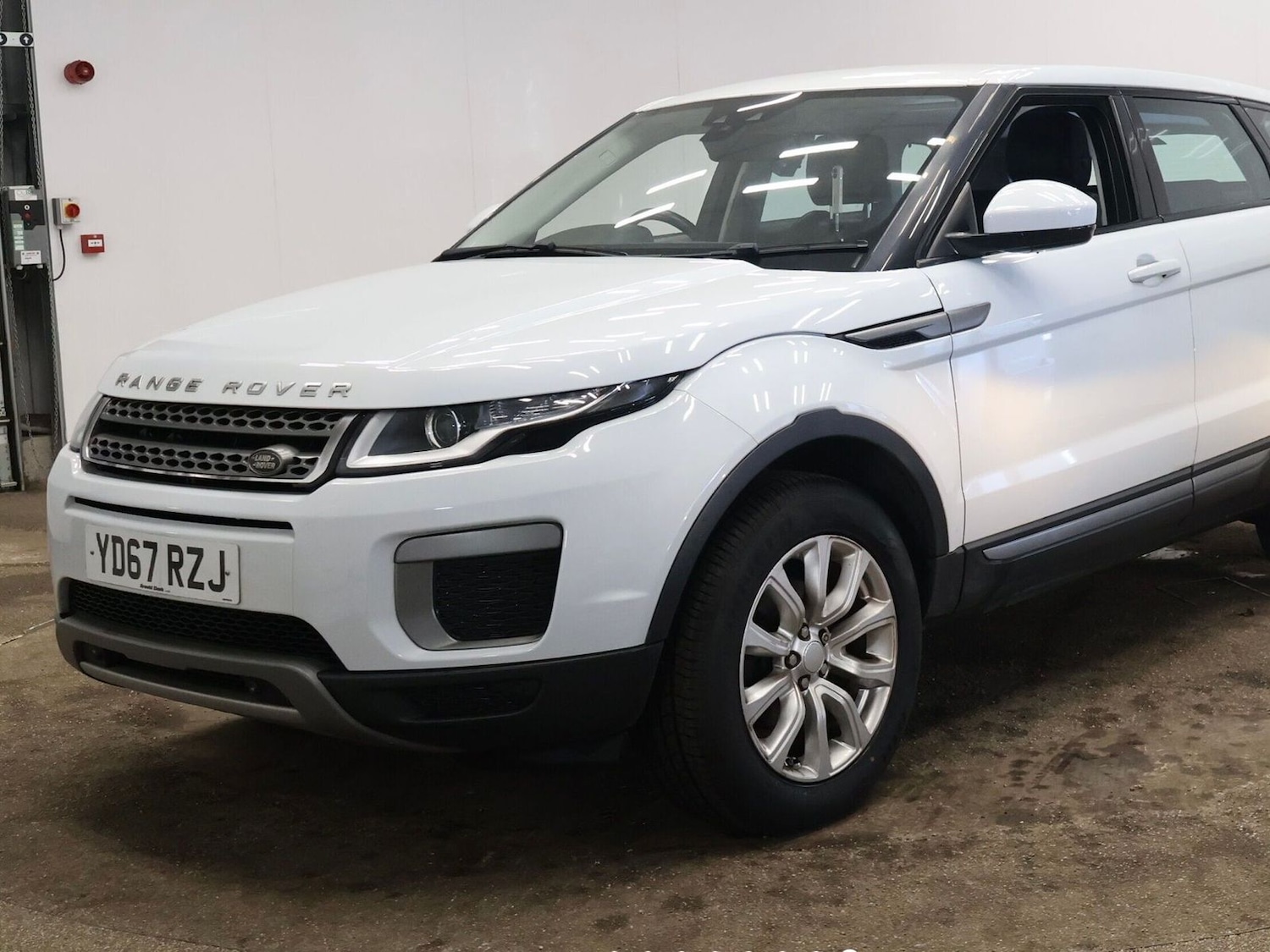 Used Land Rover Range Rover Evoque 2017 for sale - 77685838: Photo 3