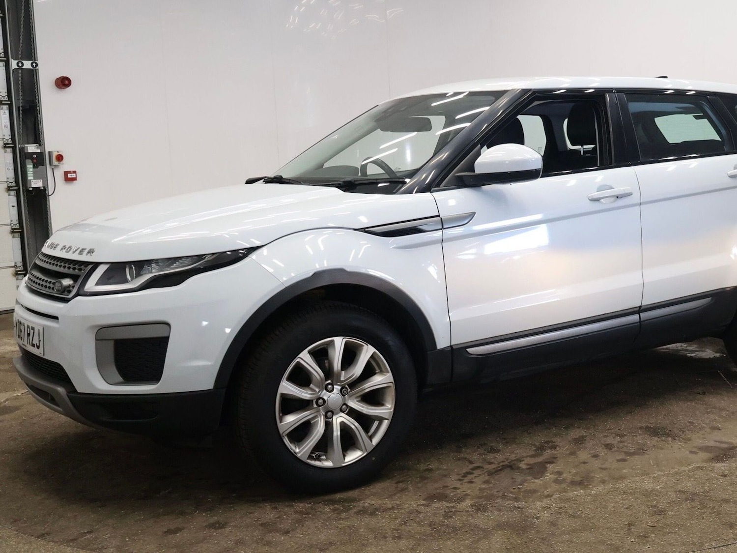 Used Land Rover Range Rover Evoque 2017 for sale - 77685838: Photo 6