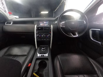 Used Land Rover Discovery Sport 2018 for sale - 78293870: Photo