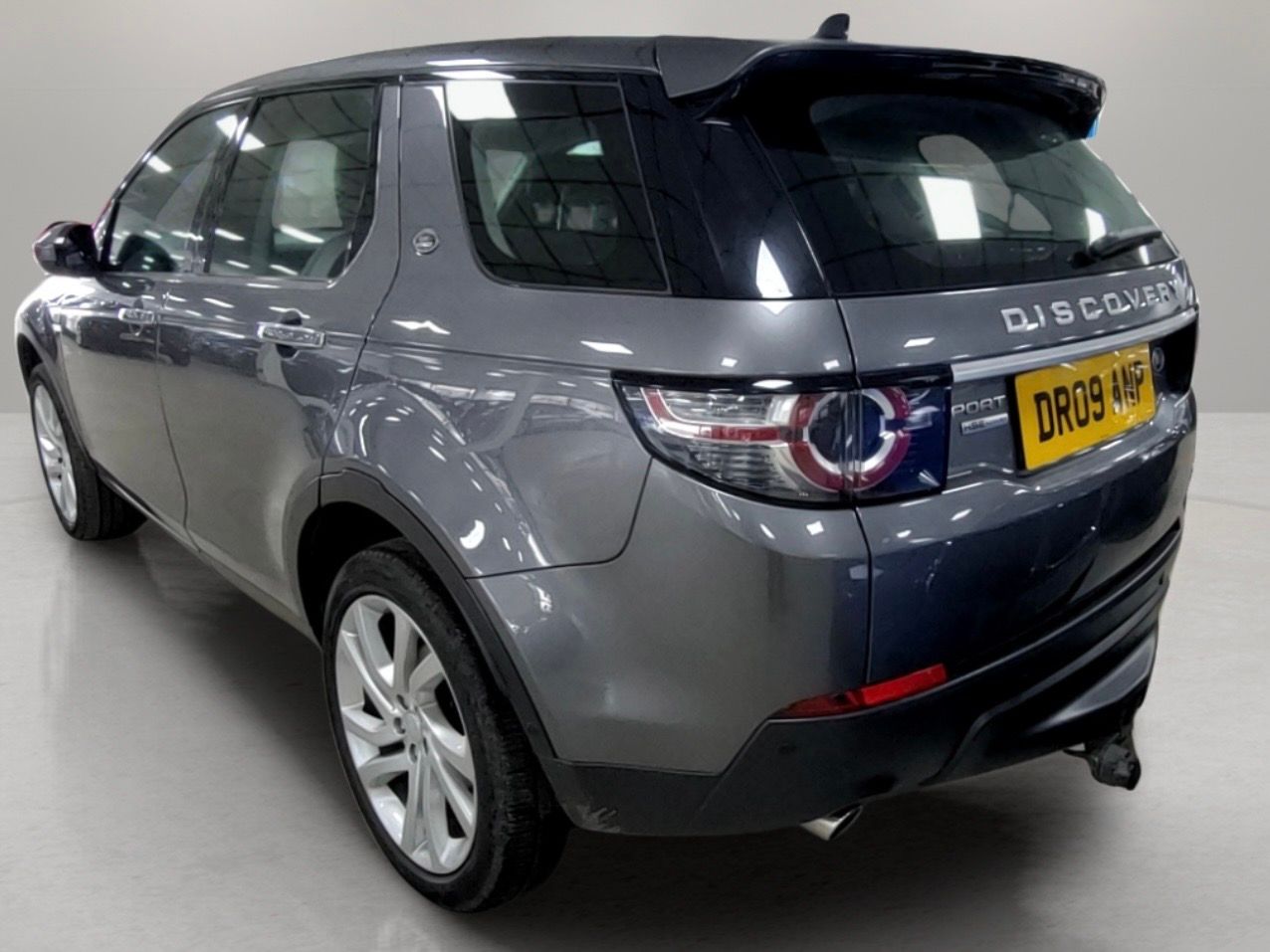 Used Land Rover Discovery Sport 2015 for sale - 78074450: Photo 3