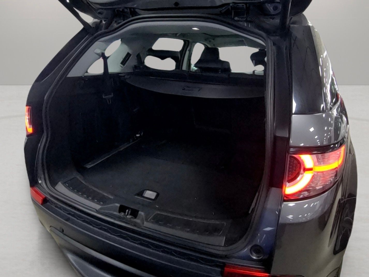 Used Land Rover Discovery Sport 2015 for sale - 78074450: Photo 5