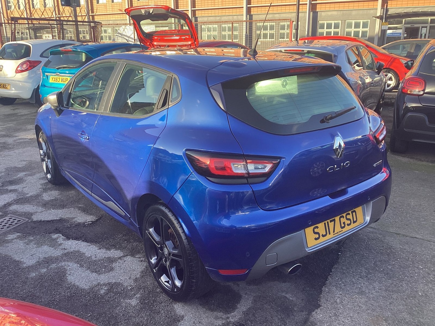 Used Renault Clio 2017 for sale - 77307773: Photo 3