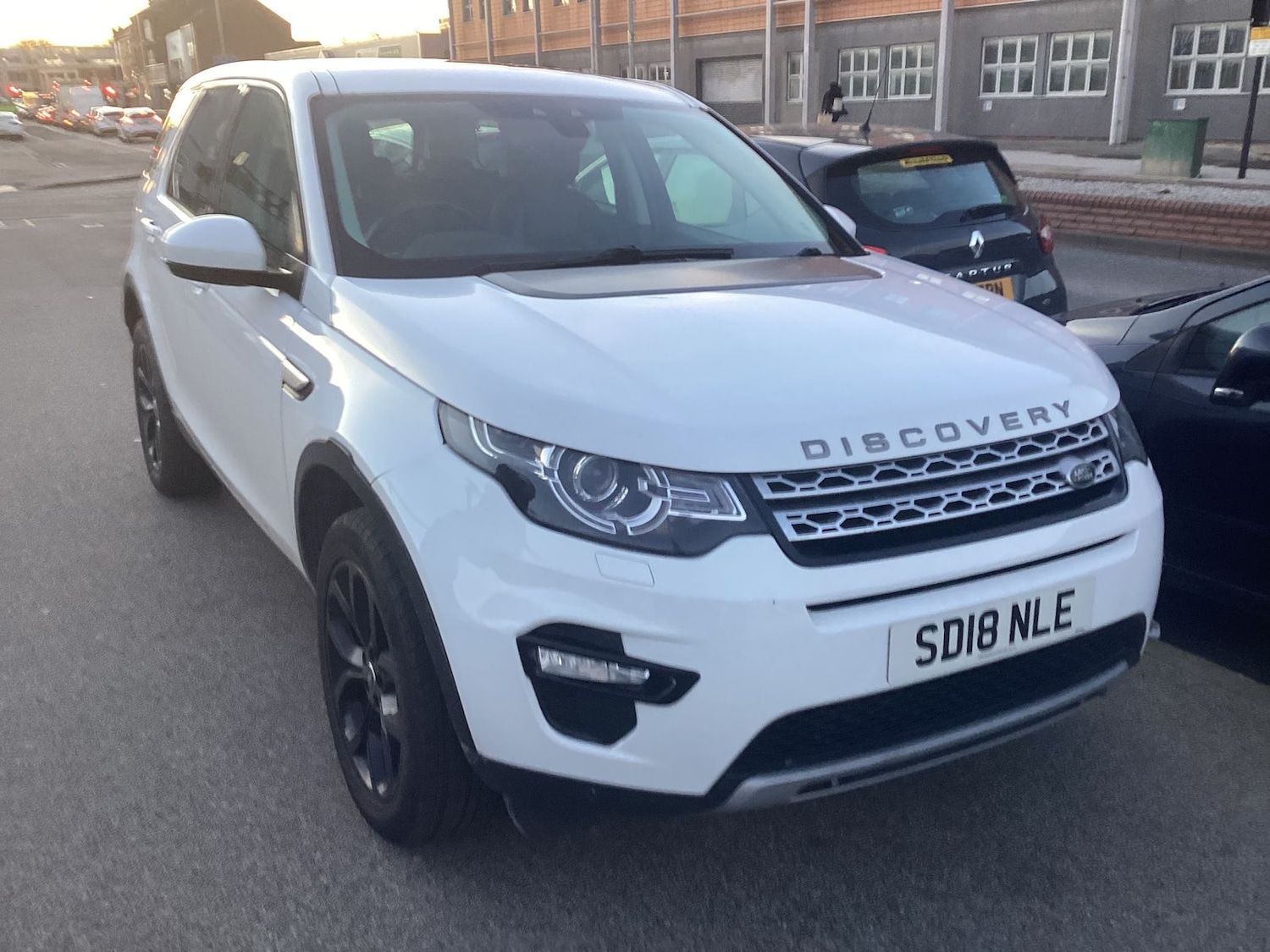 Used Land Rover Discovery Sport 2018 for sale - 77660498: Photo 2